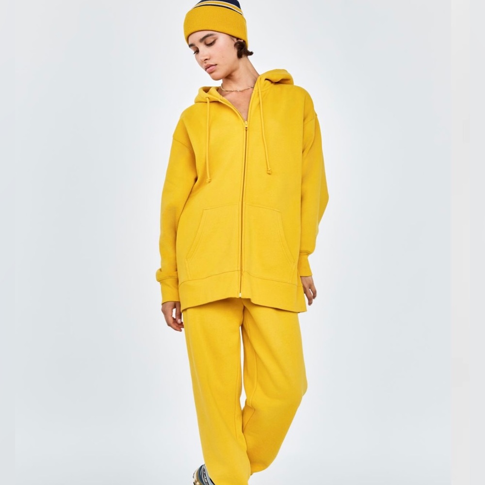 Aritzia Tna Cozy Fleece Boyfriend Zip Hoodie in Gold Mine Yellow